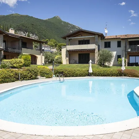 6 Happiness Toscolano-Maderno